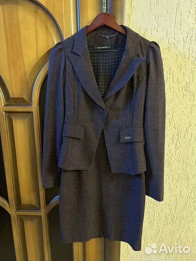 Костюм женский новый