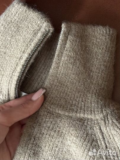 Свитер женский