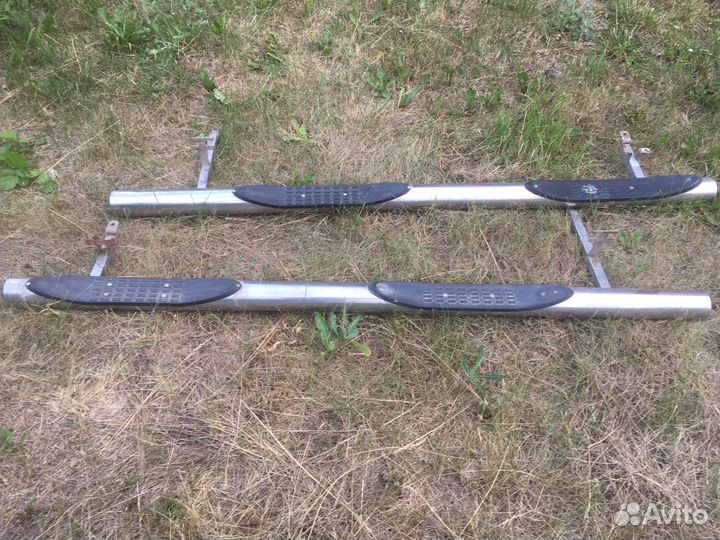 Защита порогов. Труба с проступью