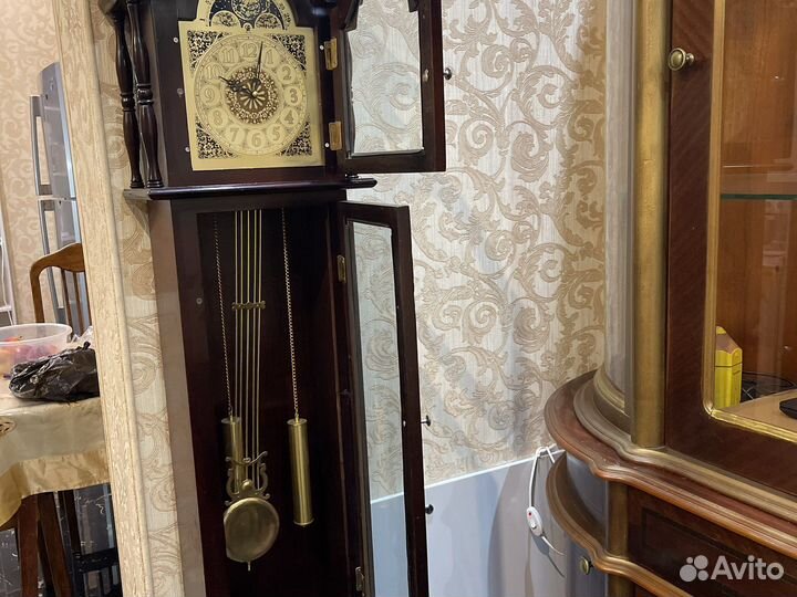 Часы напольные