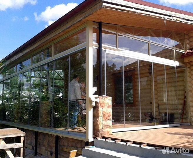 Безрамное остекление раздвижной системой