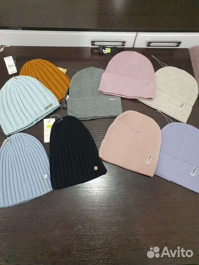 Шапки женские