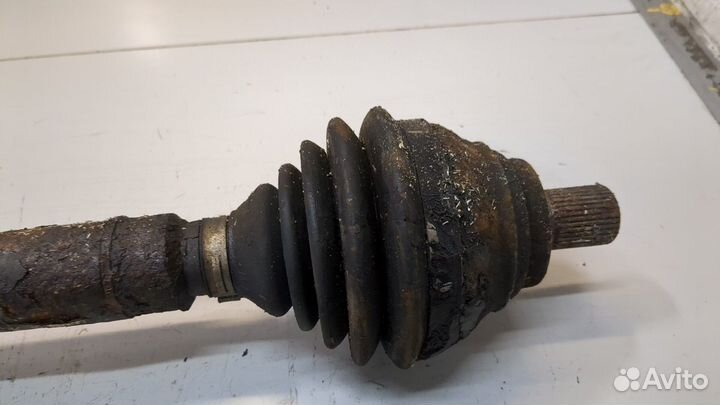 Полуось правая передняя Volkswagen Caddy