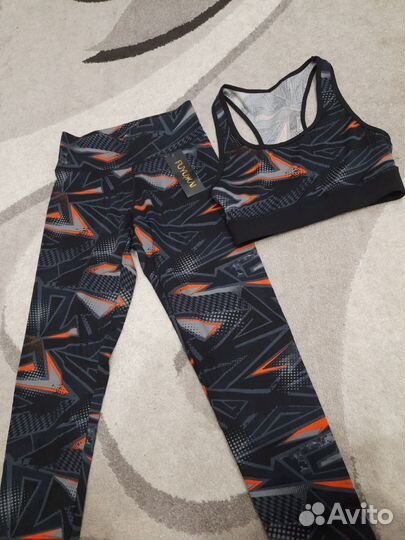 Спортивный комплект топ+лосины