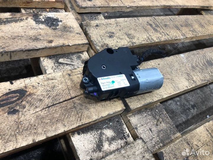 Мотор люка Bmw 6 E63 N62B48