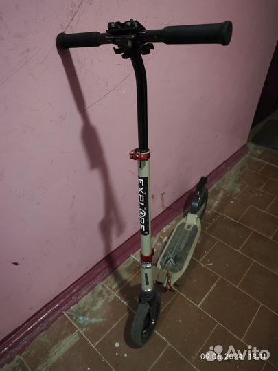 Самокат Explore Buran