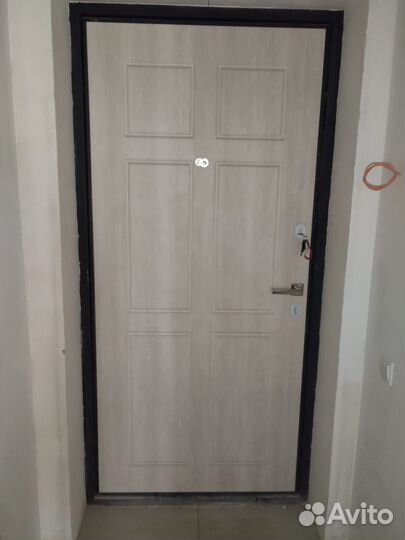 Дверь новая