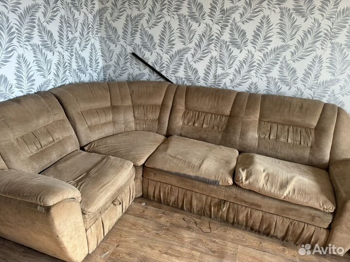 Диван угловой