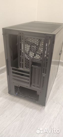 Корпус Aerocool Atomic