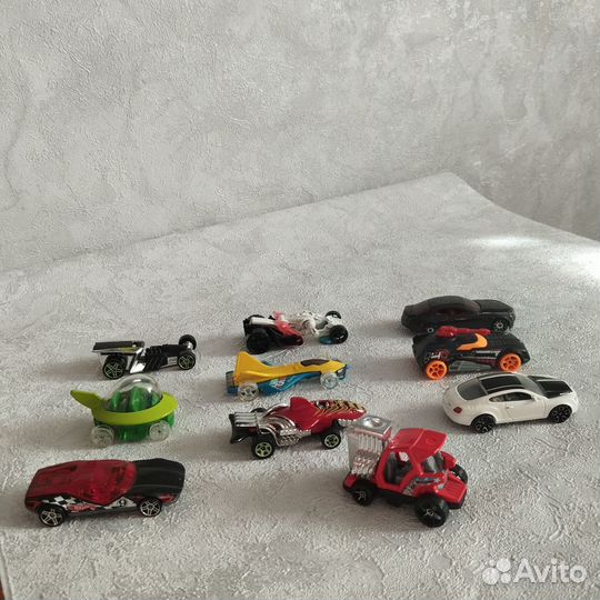 Hot wheels машинки