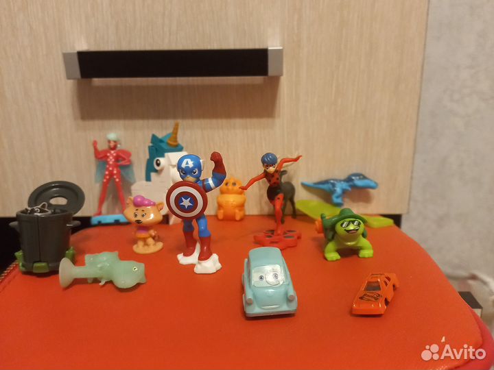 Киндер игрушки