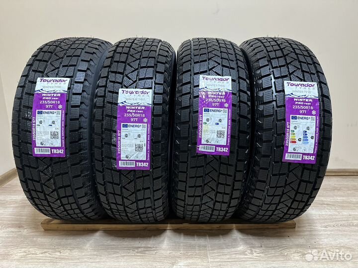 Tourador Winter Pro TSS1 235/50 R18 98T