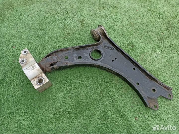 Рычаг передний левый Volkswagen Jetta седан 1.6