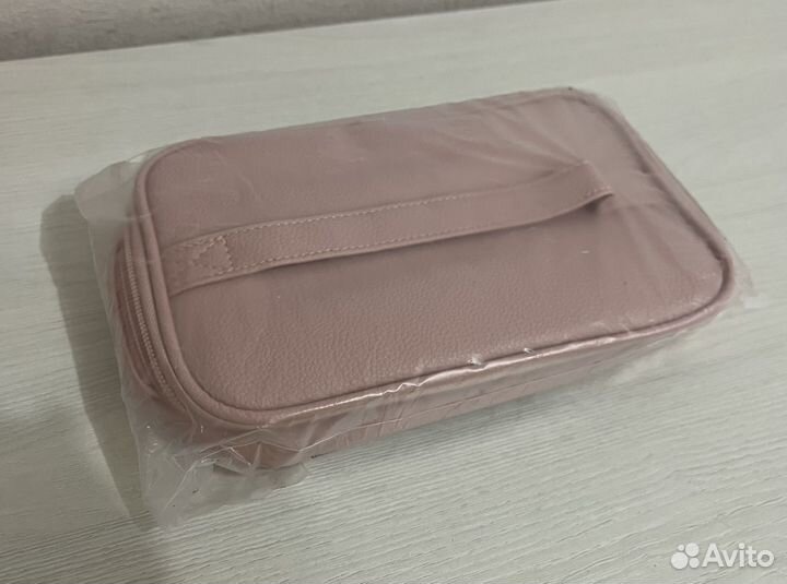 Косметичка tous новая