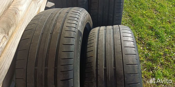 Pirelli P Zero 285/45 R20