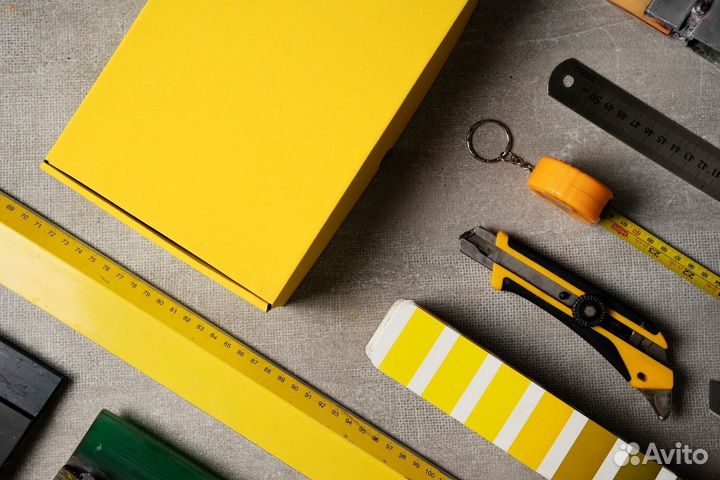 Мастер универсал со своим инструментом