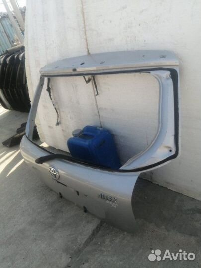 Дверь багажника Toyota Corolla120 NZE121