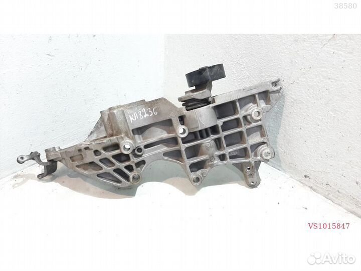 S1015847 Кронштейн генератора audi Q3 8U