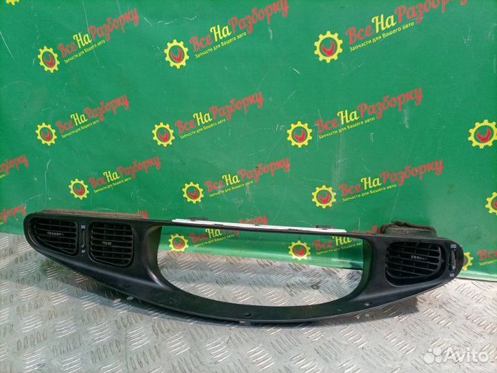 Накладка на торпедо Hyundai Sonata 2 Y3 1.8