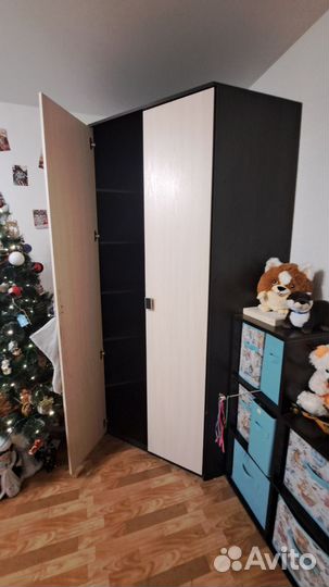 Угловой шкаф