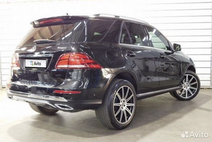 В разборе Mercedes-Benz GLE w166