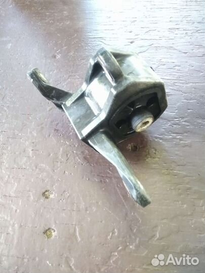 Honda Pilot 2 кронштейн АКПП