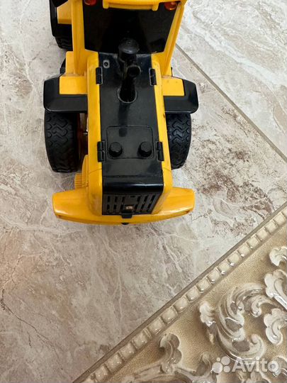 Детский трактор