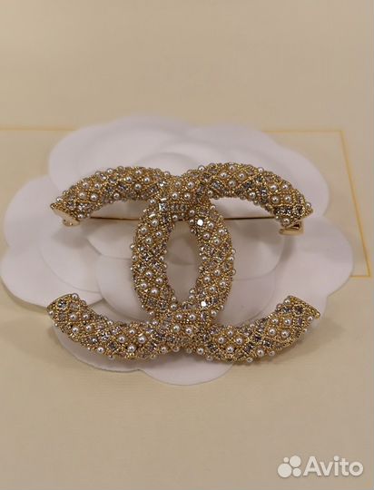 Chanel брошь