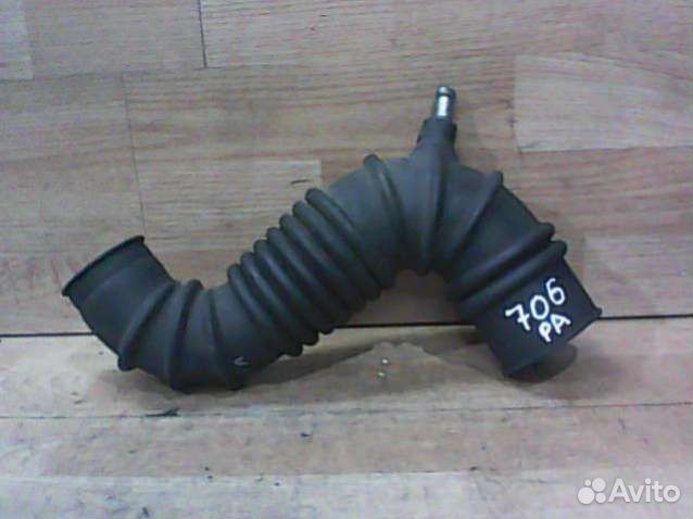 Патрубок воздушного фильтра Mitsubishi Pajero - 1