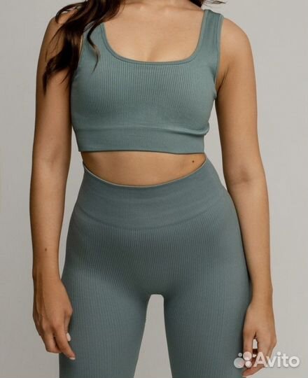 Костюм для йоги и фитнеса