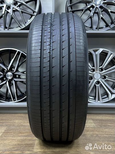 Yokohama Advan dB v553 245/40 R19 98W