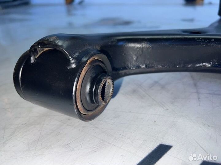 Рычаг передний левый Kia Carnival J3 2008