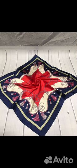 Шелковый платок женский