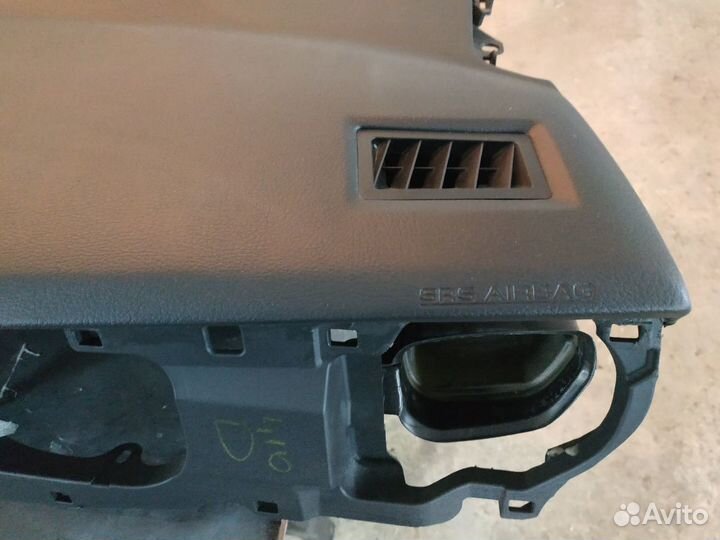 Ремонт торпедо Toyota Corolla 180