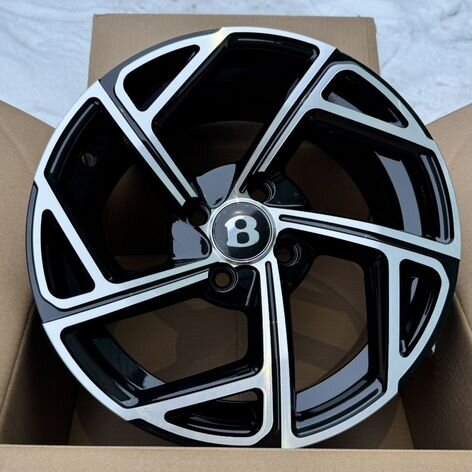 Литые диски Sakura Wheels 9140 7×R15 4×100