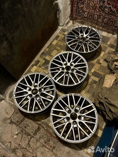 Диски на Honda Civic 4D r 16