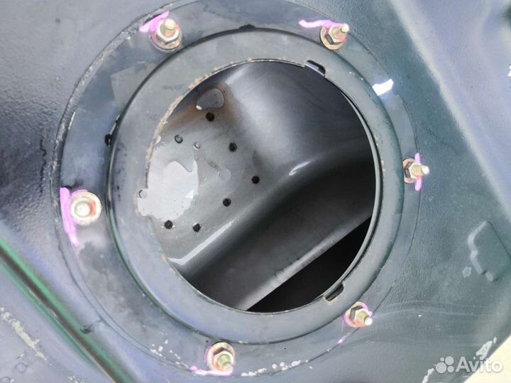 Бензобак Mitsubishi Outlander I передний привод