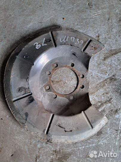 Щит опорный задний Mazda 3