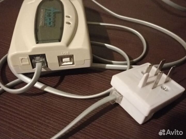 Винтажный модем с подключением к телефонной линии