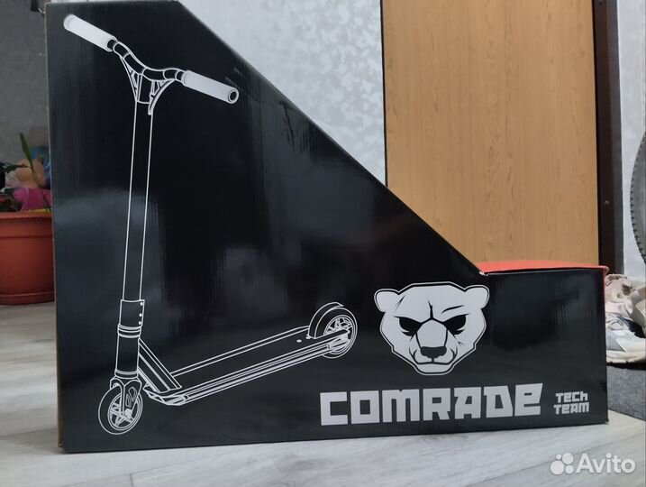 Трюковой самокат tech team comrade