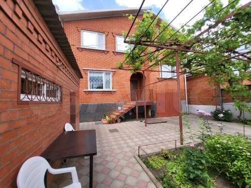 Дом 200 м² на участке 6 сот.