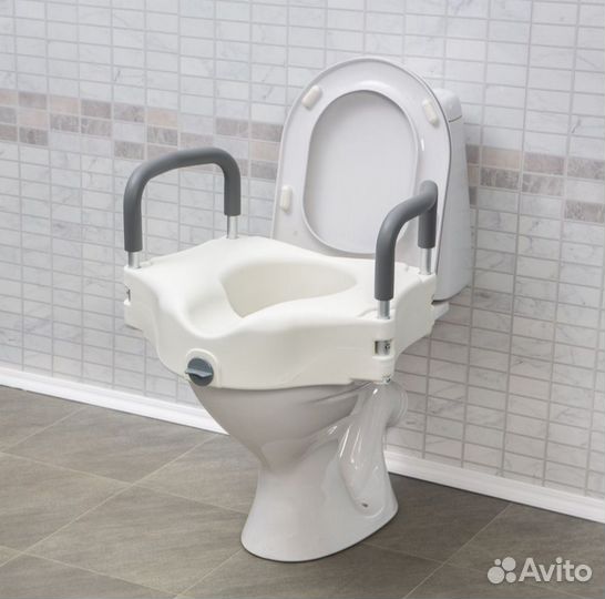 Насадка на унитаз для инвалидов