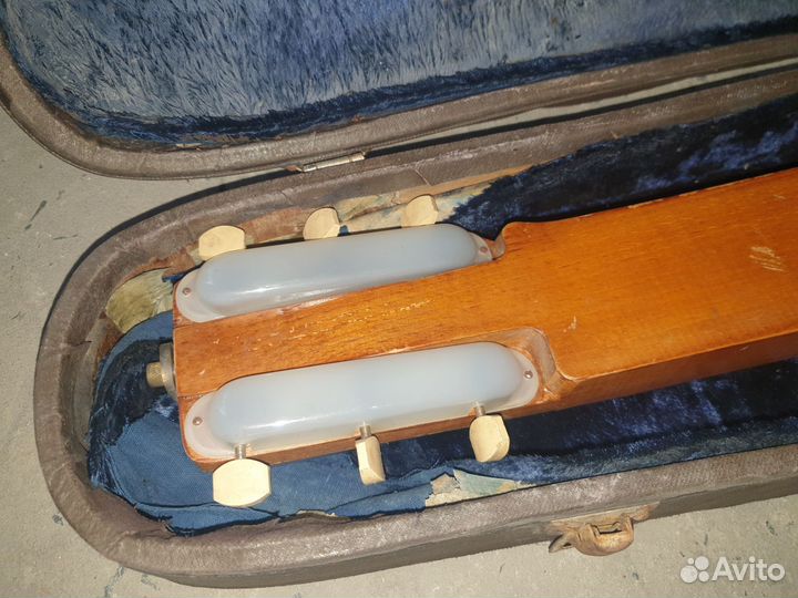 Гавайская электрогитара СССР