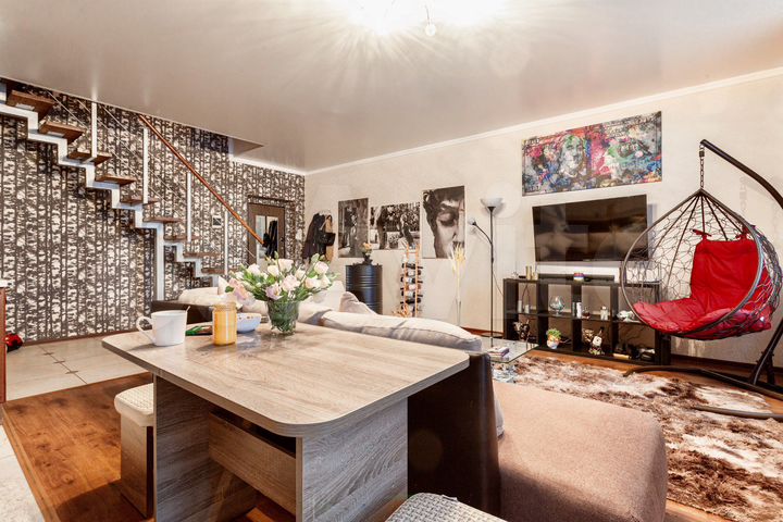 3-к. квартира, 102 м², 7/8 эт.