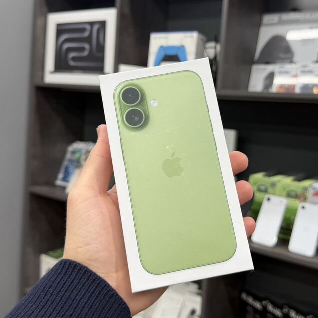 iPhone 17, 256 ГБ, SIM + eSIM