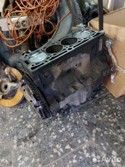 Блок двигателя Renault Megane II 1.6 16V 113лс