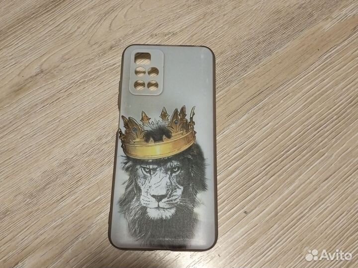 Чехлы на телефоны