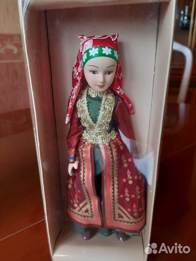 Кукла фарфоровая коллекционная