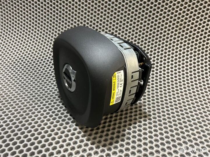 Подушка безопасности в рулевое колесо Volvo XC90