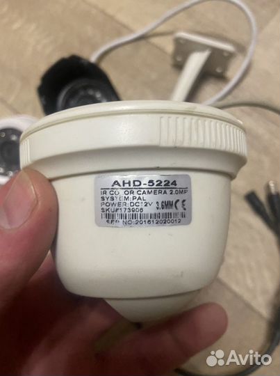 Видерегистратор и три видеокамеры